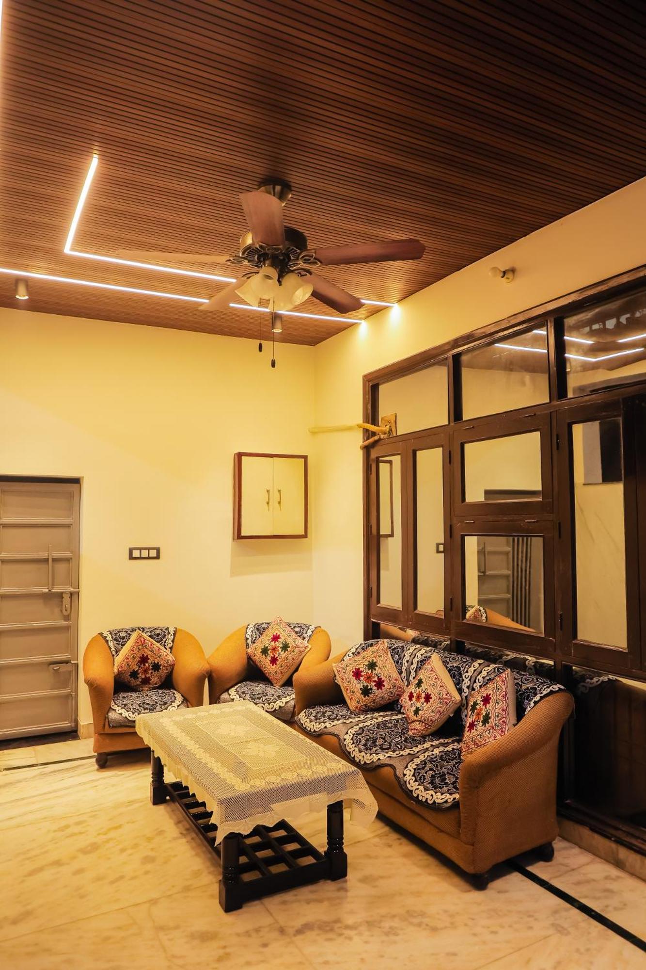 Anirudh Homestay Agra  Exterior foto